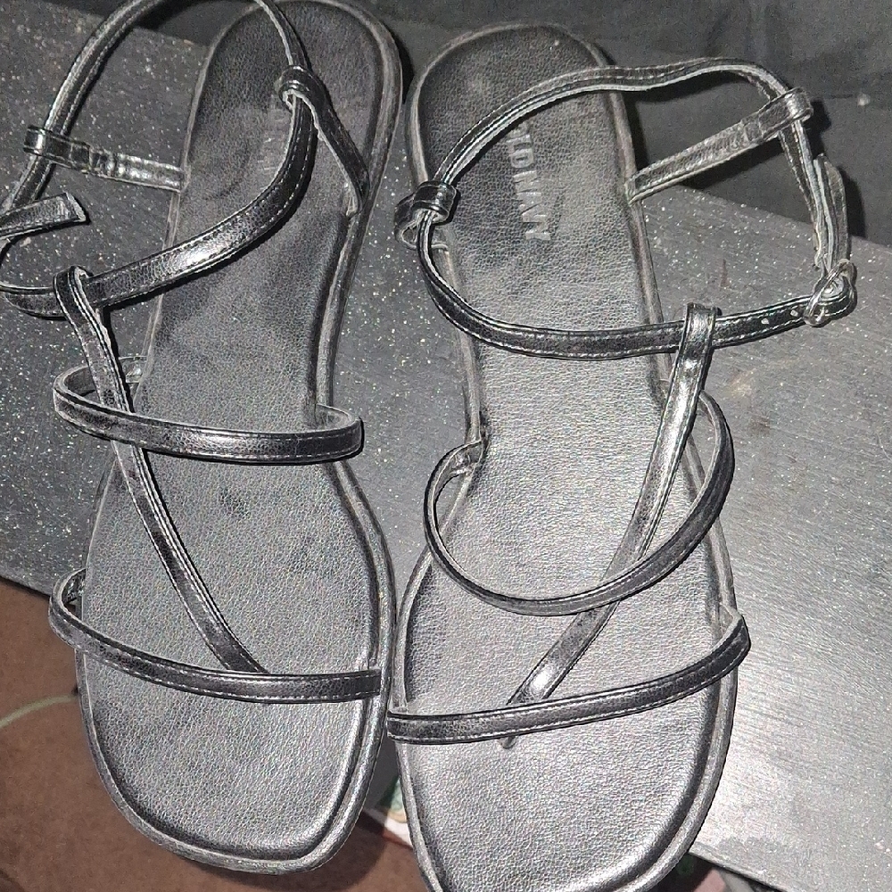 Old Navy Black Strappy Sandals